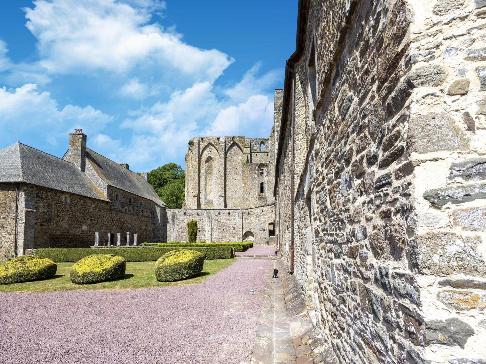 Attractive Holiday Home Near The Normandy Beach Saint-Germain-sur-Ay المظهر الخارجي الصورة